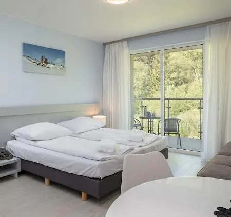 Livingo 28 Czarna Gora * 西恩纳