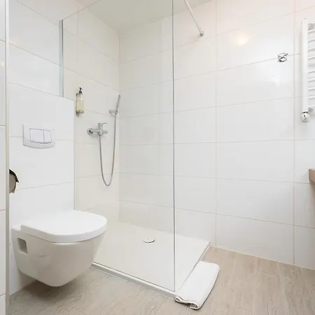 Livingo 28 Czarna Gora *