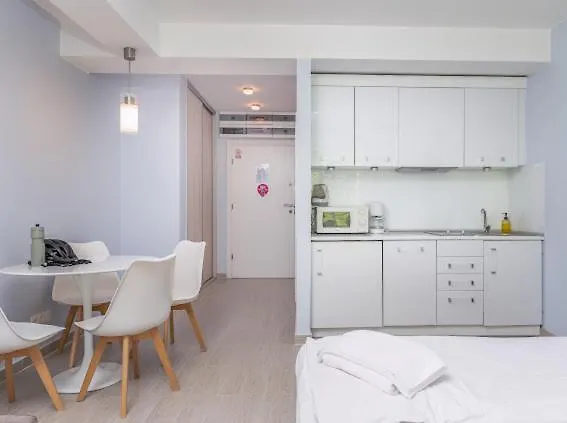 Livingo 28 Czarna Gora